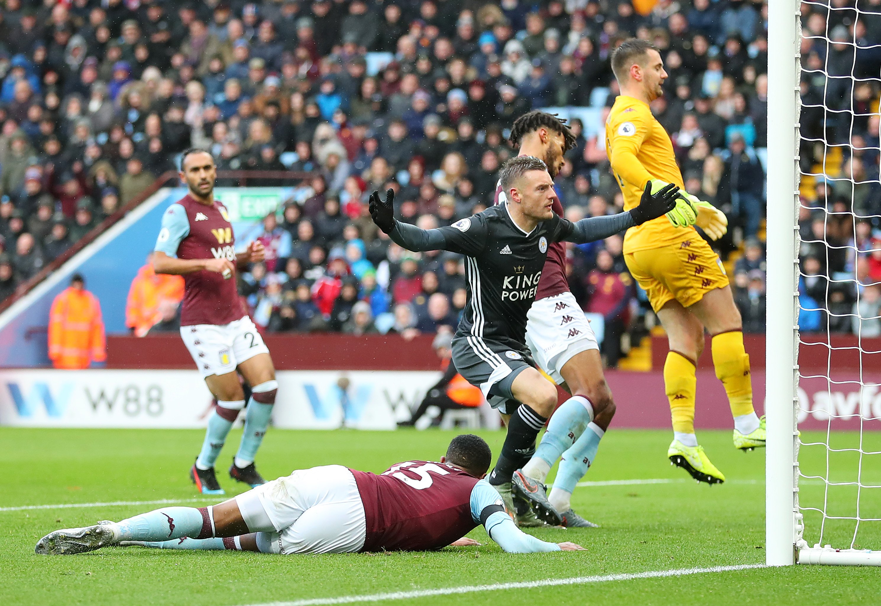 洛夫顿通过 洛夫顿通过