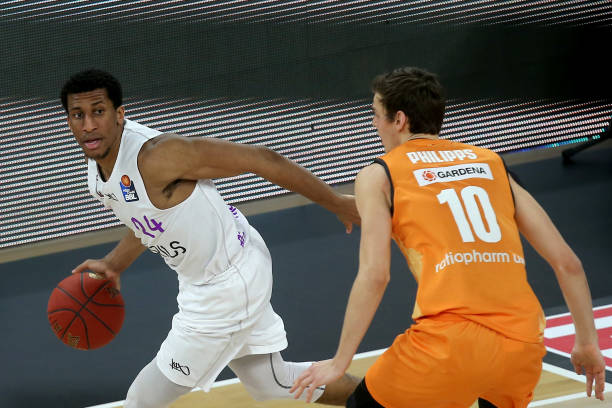 功奠定了基 功奠定了基