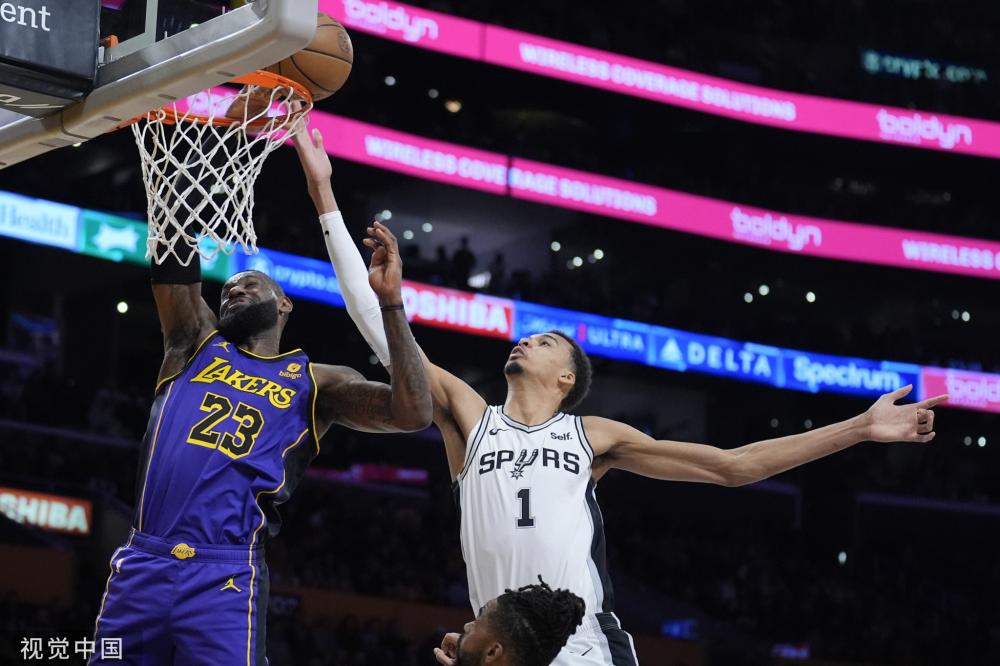 裁判更加注 裁判更加注